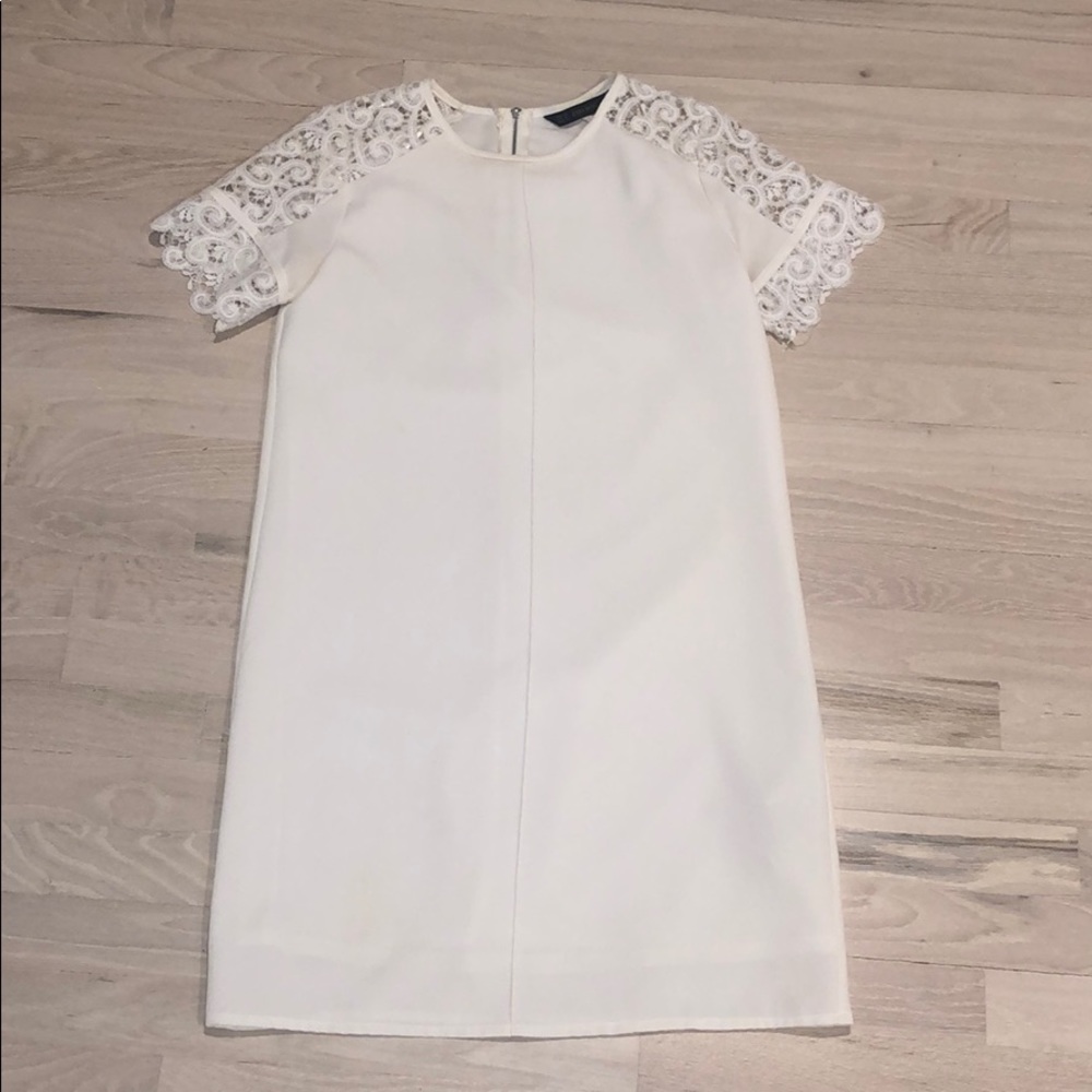 White Zara dress with lace detail on sleeve